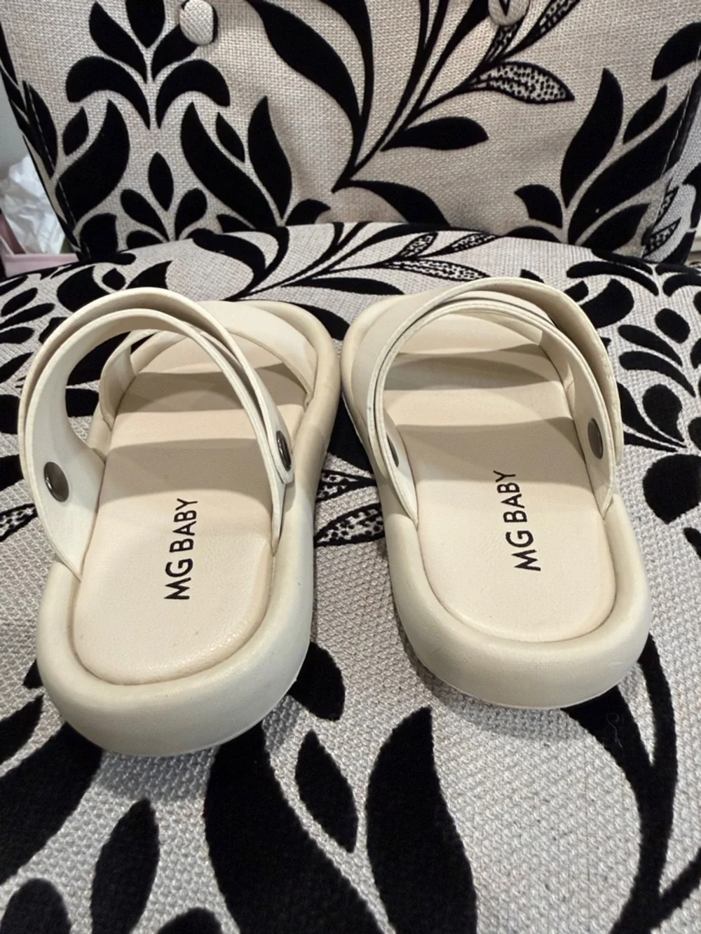 N/A comfortable cream